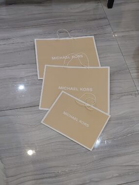 Michael Kors Beige Shopping Bags - Set of 3